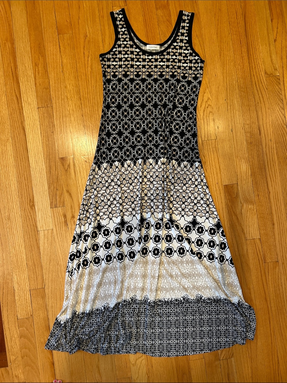 NWOT Calvin Klein Sleeveless Stretch Flowy Maxi Dress M